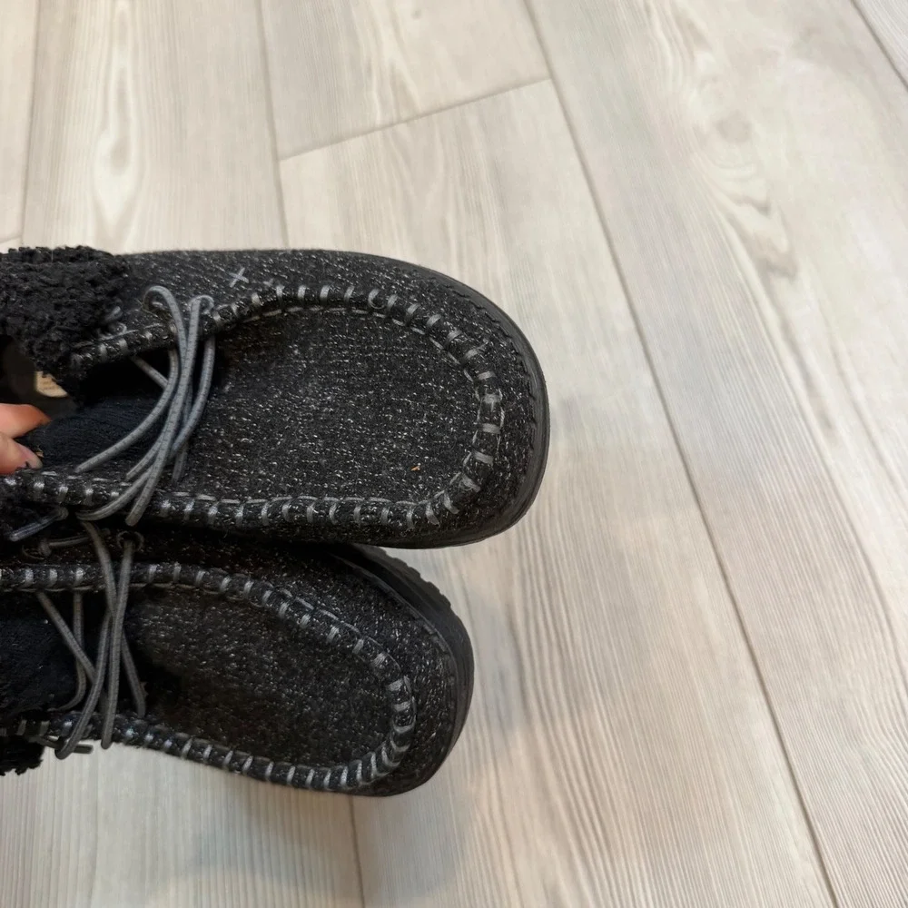 Hey Dude Wendy Fold Y Brushed Cozy Black Moccasins Loafers 42143-060 Youth J4